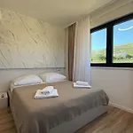 Olira * Трогир