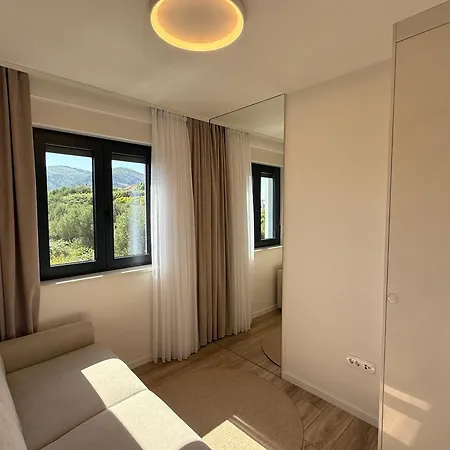 Villa Olira *
